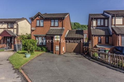 3 bed property, in Canterbury Road, £250,000