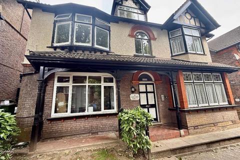 Studio, in Studley Road, £15,000