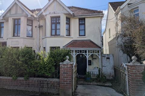 2 bed property, in 211 Ammanford Road, £135,000