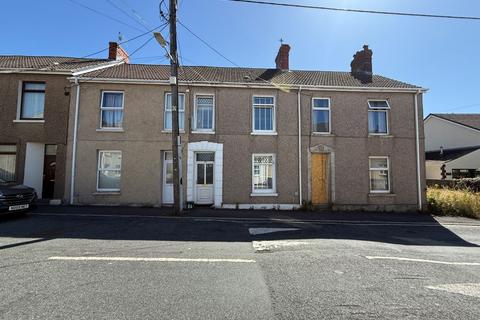3 bed property, in 62 Stepney Road, £99,000
