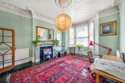 6 bed property, in Hemstal Road, £1,500,000