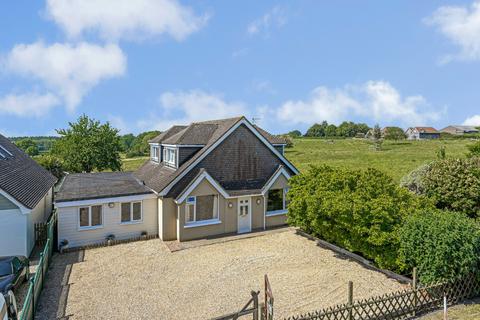 4 bed property, in Bank Road, £500,000