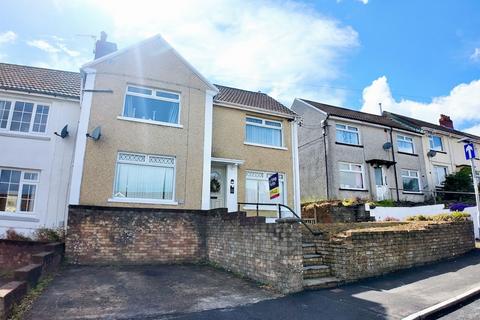 3 bed property, in Fflorens Road, £240,000