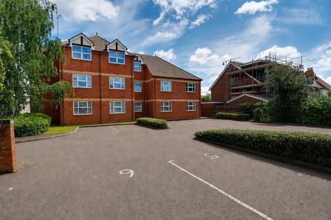 2 bed property, in LEIGHTON BUZZARD LU7, £195,000
