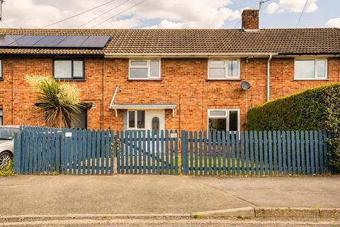 3 bed property, in Croft Road, £185,000