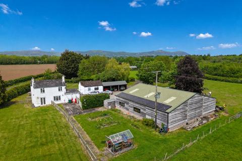 3 bed property, in Welland Road, £650,000