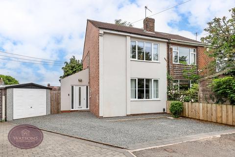 3 bed property, in Tower Crescent, £260,000