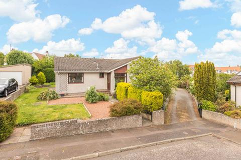 3 bed property, in 5 Lauderdale Crescent, £380,000