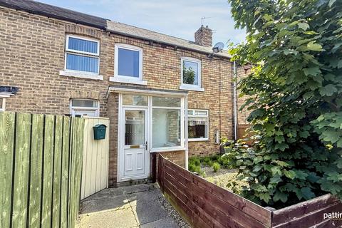 2 bed property, in Chestnut Street, £49,000