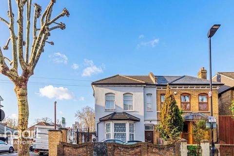 4 bed property, in Norwich Road, £950,000