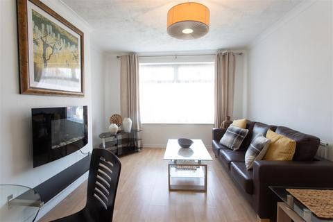 2 bed property, in Sedgemoor Road, £125,000