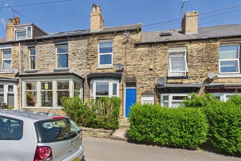 3 bed property, in Hands Road, £230,000