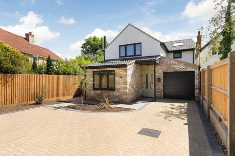4 bed property, in Cambridge Road, £900,000