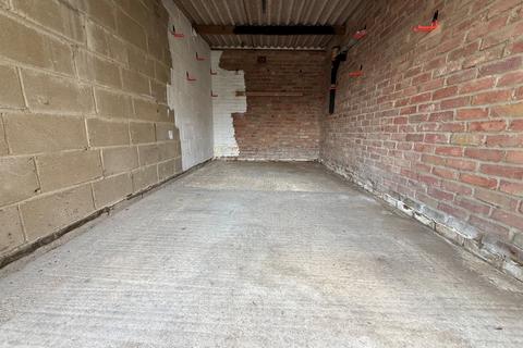 Land, in Claybury, £9,000