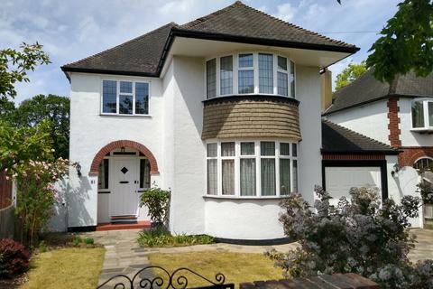 3 bed property, in Holmwood Road, £925,000
