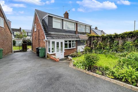 3 bed property, in Lily Hill Street, £260,000