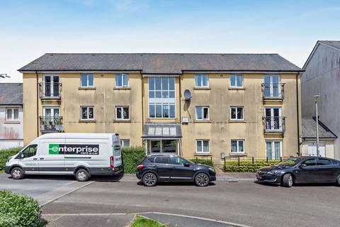 2 bed property, in Tovey Crescent, £140,000