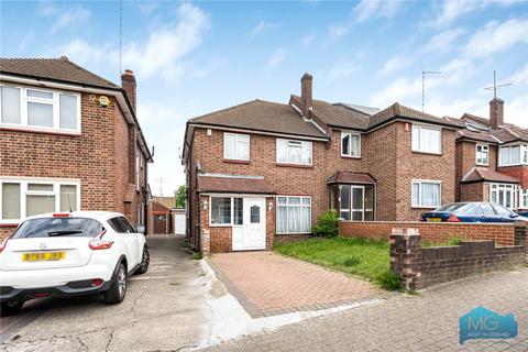 4 bed property, in Howcroft Crescent, £900,000