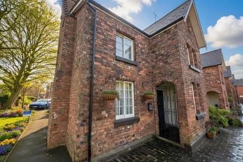 2 bed property, in Dorfold Street, £85,000