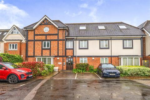2 bed property, in London Road, £270,000