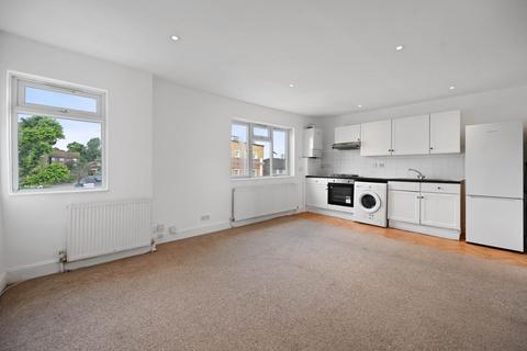1 bed property, in Eastdown Park, £190,000