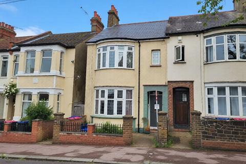 1 bed property, in 78 Gainsborough Drive, £120,000