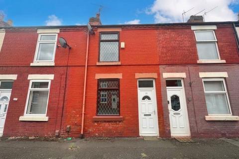 2 bed property, in Mason Street, £130,000