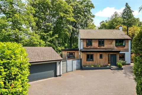 4 bed property, in Camberley, £950,000
