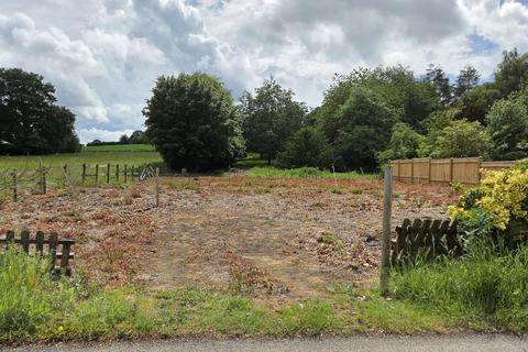 Land, in Hagworthingham Road, £170,000