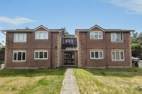 1 bed property, in 195, £60,000