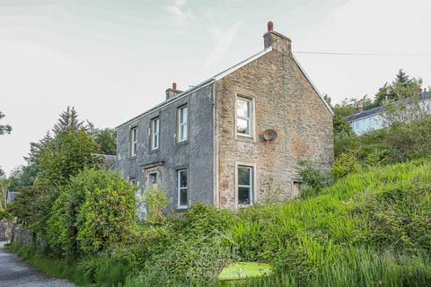 3 bed property, in Springhill, £75,000