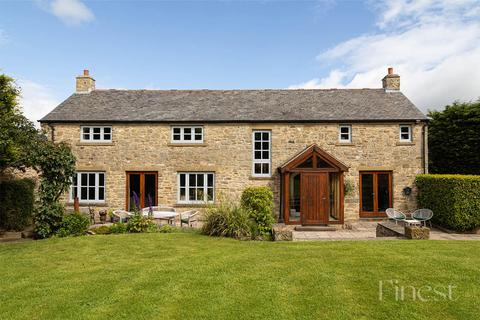4 bed property, in West Pastures, £895,000