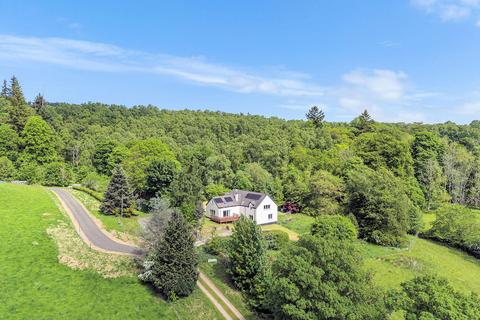 5 bed property, in Comrie, £595,000