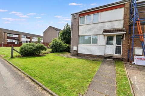 2 bed property, in Montgomery Road, £105,000
