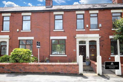 2 bed property, in Higher Walton Road, £180,000