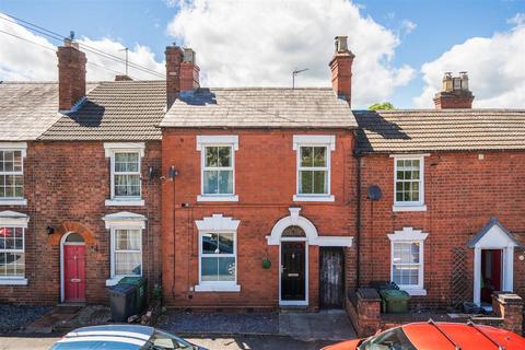 3 bed property, in Marlpool Lane, £230,000