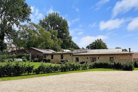 6 bed property, in Little Coxwell, £1,000,000