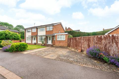 3 bed property, in River Court, £550,000