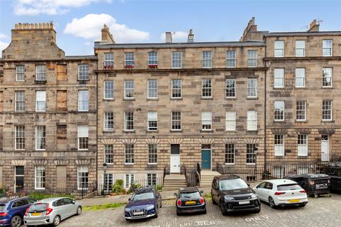2 bed property, in Nelson Street, £550,000