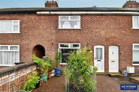 2 bed property, in Florence Avenue, £180,000
