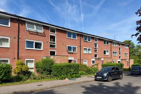 1 bed property, in Eskmont Ridge, £275,000
