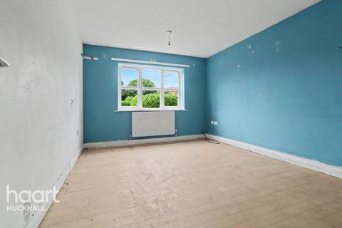 3 bed property, in Church Street, £100,000