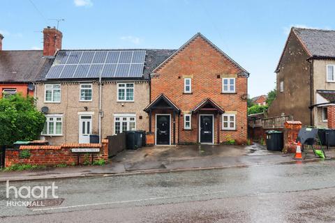 3 bed property, in Church Street, £100,000