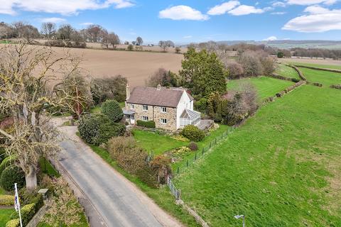 3 bed property, in Croft Cottage, £450,000