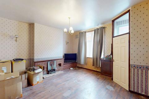 3 bed property, in Croston Street, £125,000