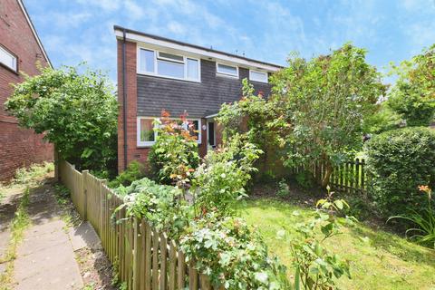 3 bed property, in Rowan Drive, £390,000