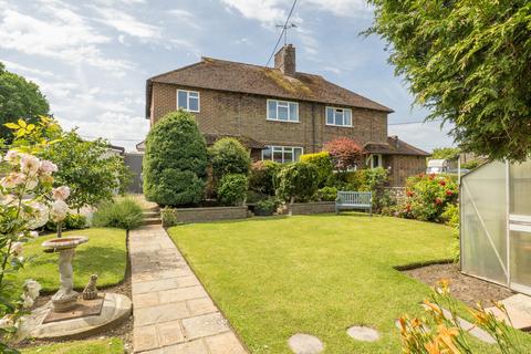 4 bed property, in The Crescent, £400,000