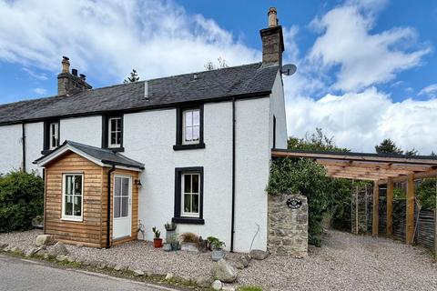 3 bed property, in Lennie House, £270,000