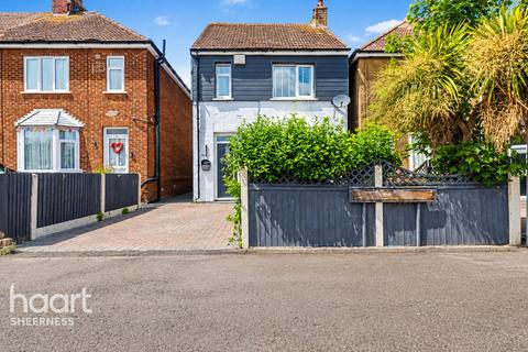 3 bed property, in Cecil Avenue, £280,000