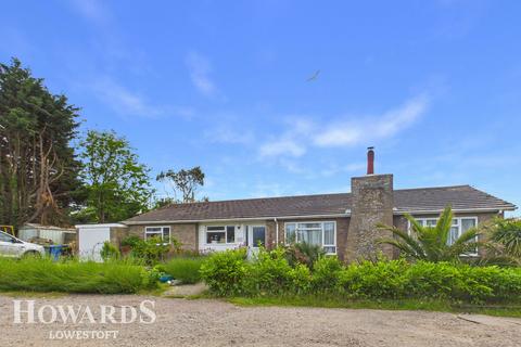 4 bed property, in Alandale Drive, £350,000
